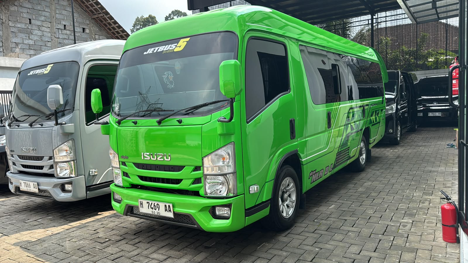 Isuzu Elf Jetbus