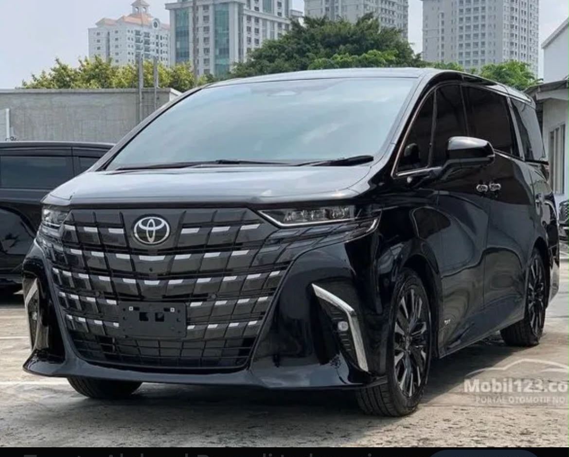 Toyota Alphard Transformer